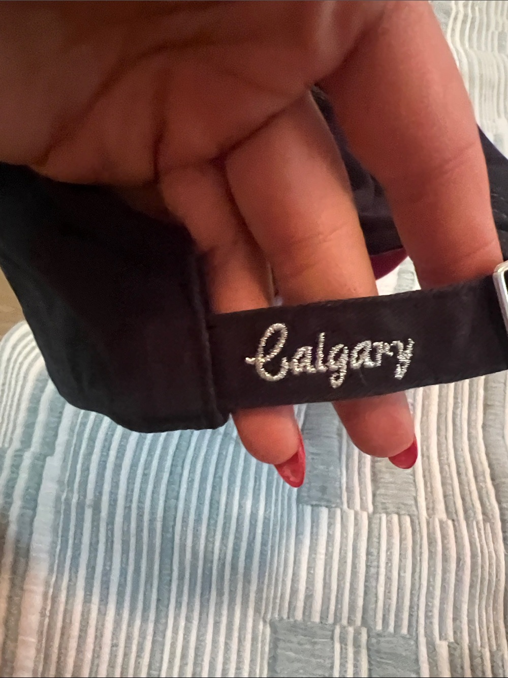 Calgary flames hat - Picture 5 of 5